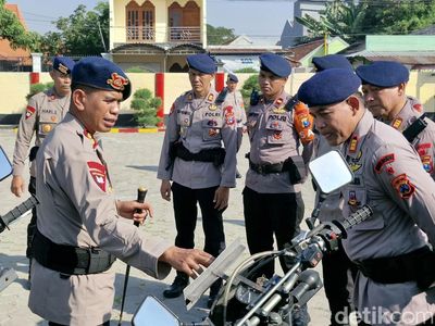 Batalyon A Pelopor Satbrimob Polda Jawa Timur Apel Kesiapsiagaan Bencana