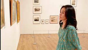 7 Potret Ayu Ting Ting Pamer Museum Date Bareng Kevin Gusnadi, Curi Atensi