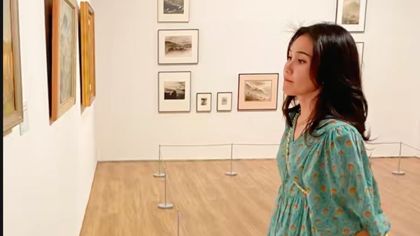 7 Potret Ayu Ting Ting Pamer Museum Date Bareng Kevin Gusnadi, Curi Atensi