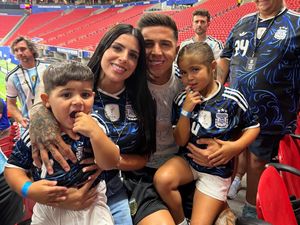 7 Gaya WAGs Argentina Usai Kalahkan Inggris, Istri Messi Hingga Fernandez