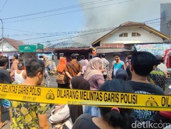Diduga Akibat Kompor, Bangunan Serbaguna di Ciamis Terbakar