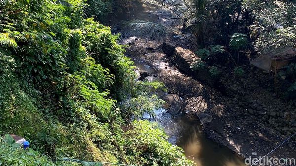 Menengok Sungai Cikapundung Bandung yang Kini Menyusut