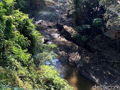 Menengok Sungai Cikapundung Bandung yang Kini Menyusut