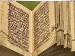 Saudi Pamerkan Al-Quran Terlangka Berusia 1.000 Tahun