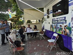 Melihat Isi Mobil Klinik Hewan Keliling di Jagakarsa, Ada USG hingga Inkubator