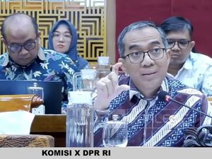Mendikti Brian Tegaskan Peningkatan Gaji Dosen KPI Tiap PTN