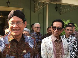 Menkeu Purbaya Dijamu Gulai Kambing Saat Temui Gubernur DIY Sultan HB X