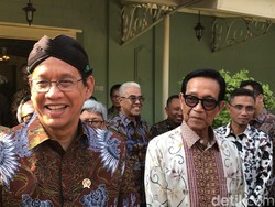 Menkeu Purbaya Dijamu Gulai Kambing Saat Temui Gubernur DIY Sultan HB X