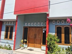 Rumah di Gang Sempit Jadi Tempat Bupati Sukoharjo Etik Simpan Emas 2,5 Kg