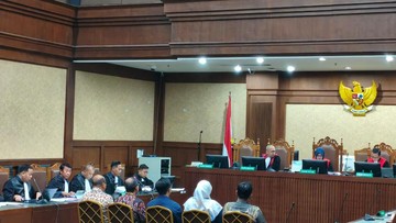 Hakim Lerai Debat di Sidang Eks Ketua Ombudsman: Terserah Saksilah