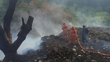 DLH Sanksi Pembakar TPS Ilegal di Cikeas, Wajib Bersihkan dan Pulihkan Lahan