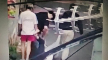 Viral Diduga Konflik Antartetangga di Gambir hingga Pria Digotong Paksa