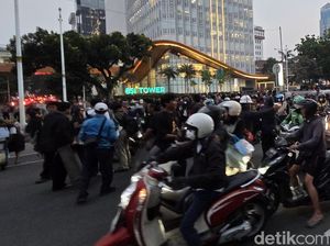 Demo di Jalan Medan Merdeka Selatan Selesai, Lalin Arah Gambir Normal Lagi