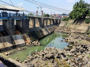 Tinggi Muka Air Bendung Katulampa Bogor Sentuh 0 Cm Imbas Kemarau