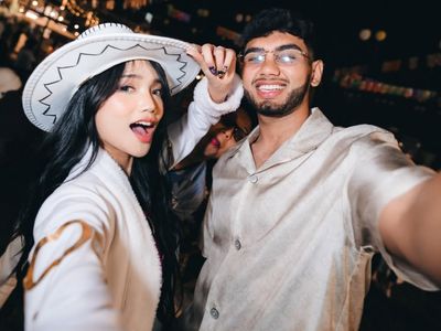 7 Potret Fuji Pamer Kedekatan Dengan Rakin Khan di Utah Gala, Go Public?