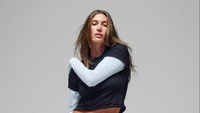 Hailey Bieber Rilis Jeans Bareng GAP, Cocok untuk Tampil Santai Tapi Stylish