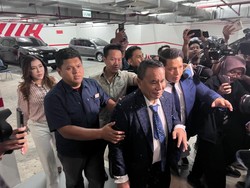 Didampingi Hotman Paris, Febrie Adriansyah Diperiksa sebagai Tersangka