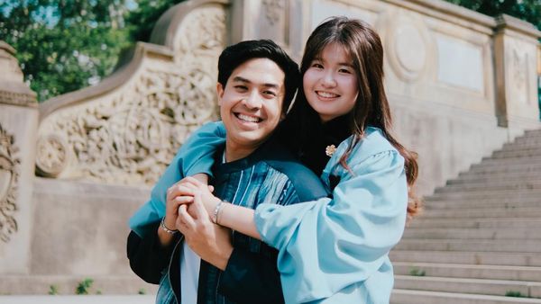 Foto Jerome Polin Go Public Rayakan Pacar Lulus S2, Perdana Panggil Sayang