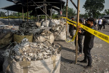 KLH Segel Peleburan Aluminium Ilegal di Tangerang