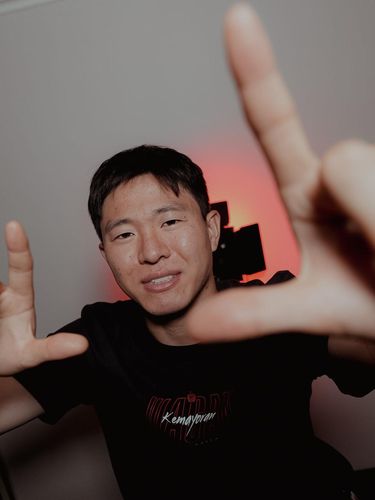 Persija Jakarta resmi memperkenalkan Kwon Chang-hoon sebagai rekrutan anyar untuk menghadapi musim 2026/2027. Mantan pemain Timnas Korea Selatan itu diikat dengan kontrak berdurasi dua musim.