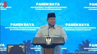 Prabowo Banggakan Petani: Yang Bilang Beras Mahal, Ikut Tanam Padi Sendiri