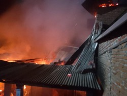 10 Rumah di Lubuklinggau Ludes Terbakar, Polisi Amankan Satu Pria