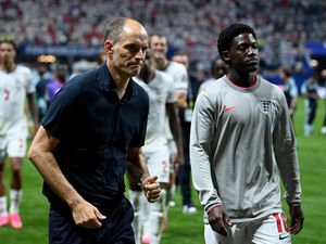 Legenda MU Sarankan Kobbie Mainoo Boikot Thomas Tuchel