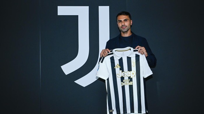 TURIN, ITALY - JULY 16: Juventus new signing Zeki Celik at Juventus headquarters on July 16, 2026 in Turin, Italy. (Photo by Daniele Badolato - Juventus FC/Juventus FC via Getty Images)