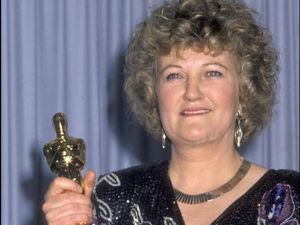 Momen Ikonik Brenda Fricker di Industri Film