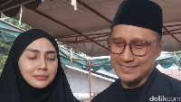 Kronologi Ayah Arie Untung Meninggal Dunia