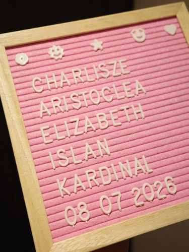 Chelsea Islan melahirkan anak pertama.