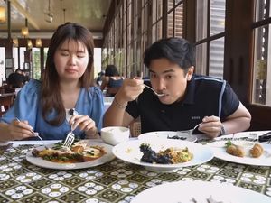 So Sweet! Jerome Polin dan Gracia Kencan di Cafe Batavia Legendaris Sejak 1805