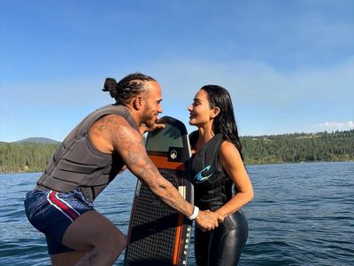 Loverbirds! Lewis Hamilton Resmikan Pacaran dengan Kim Kardashian