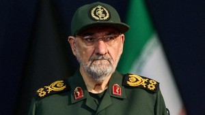 Iran Ancam Serangan Skala Penuh Jika AS Tak Berhenti Menyerang