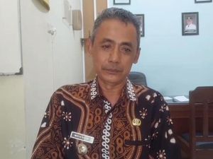 Tampang Bersalah Camat Madiun Usai Viral Main Game di Rapat Paripurna DPRD