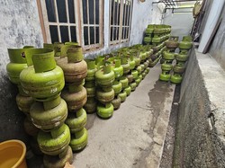 Polisi Bongkar Pengoplosan LPG 3 Kg di Purwokerto, 215 Tabung Disita