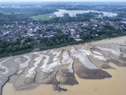 Debit Air Batanghari Surut Dampak Kemarau di Jambi, BPBD Wanti-wanti Karhutla
