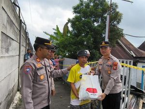 Polisi Salurkan Bantuan untuk Korban Kebakaran di Lubuklinggau