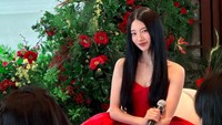 Cantiknya Suzy Pamer Rambut Indah Saat Jadi Bintang Iklan Sampo