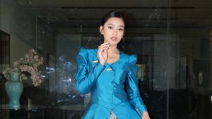 Pesona Aqeela Calista Berkebaya Biru Elektrik, Pancarkan Aura Anggun