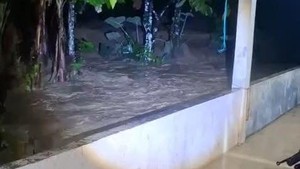 Anomali Banjir di Tengah Kemarau