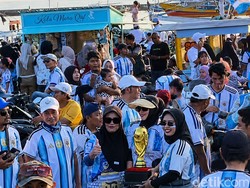 Lautan Fans Argentina Sambut Final Piala Dunia di Dermaga Pamekasan