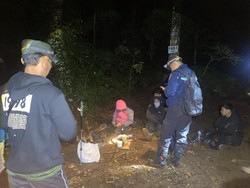 Kelelahan-Cedera, 2 Pendaki Perempuan Gunung Batukaru Berhasil Dievakuasi