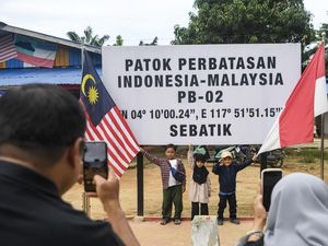 Satu Langkah Beda Negara, Patok Perbatasan Indonesia-Malaysia Jadi Daya Tarik di Sebatik