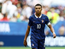 Umtiti Ingatkan Mbappe Membumi, Bawa-bawa Messi