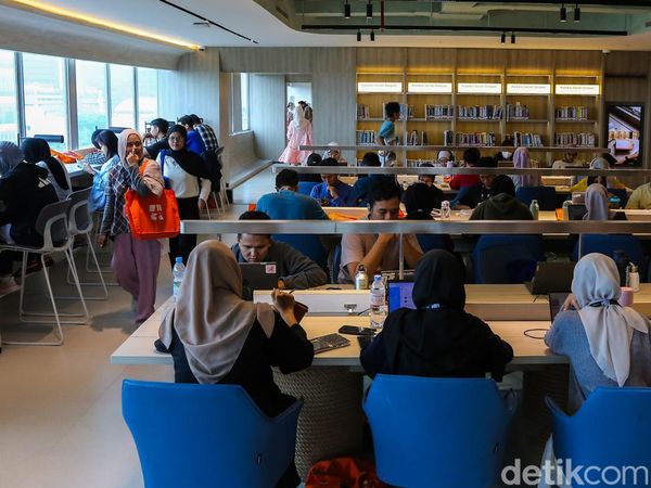 Usai Direvitalisasi, Perpustakaan Jakarta Langsung Diserbu Pengunjung hingga Waiting List