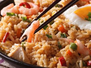 Nasi Goreng Bukan? Ini Juara Hidangan Nasi Terenak di Indonesia