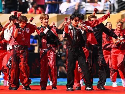 BTS Guncang Final Piala Dunia 2026, Outfit Merahnya Punya Makna Tersembunyi