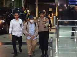 Bupati Lombok Barat Tiba di KPK Usai Kena OTT