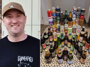 Fans Piala Dunia Ini Beli Bir dari 48 Negara, Diminum Tiap Tim Tersingkir